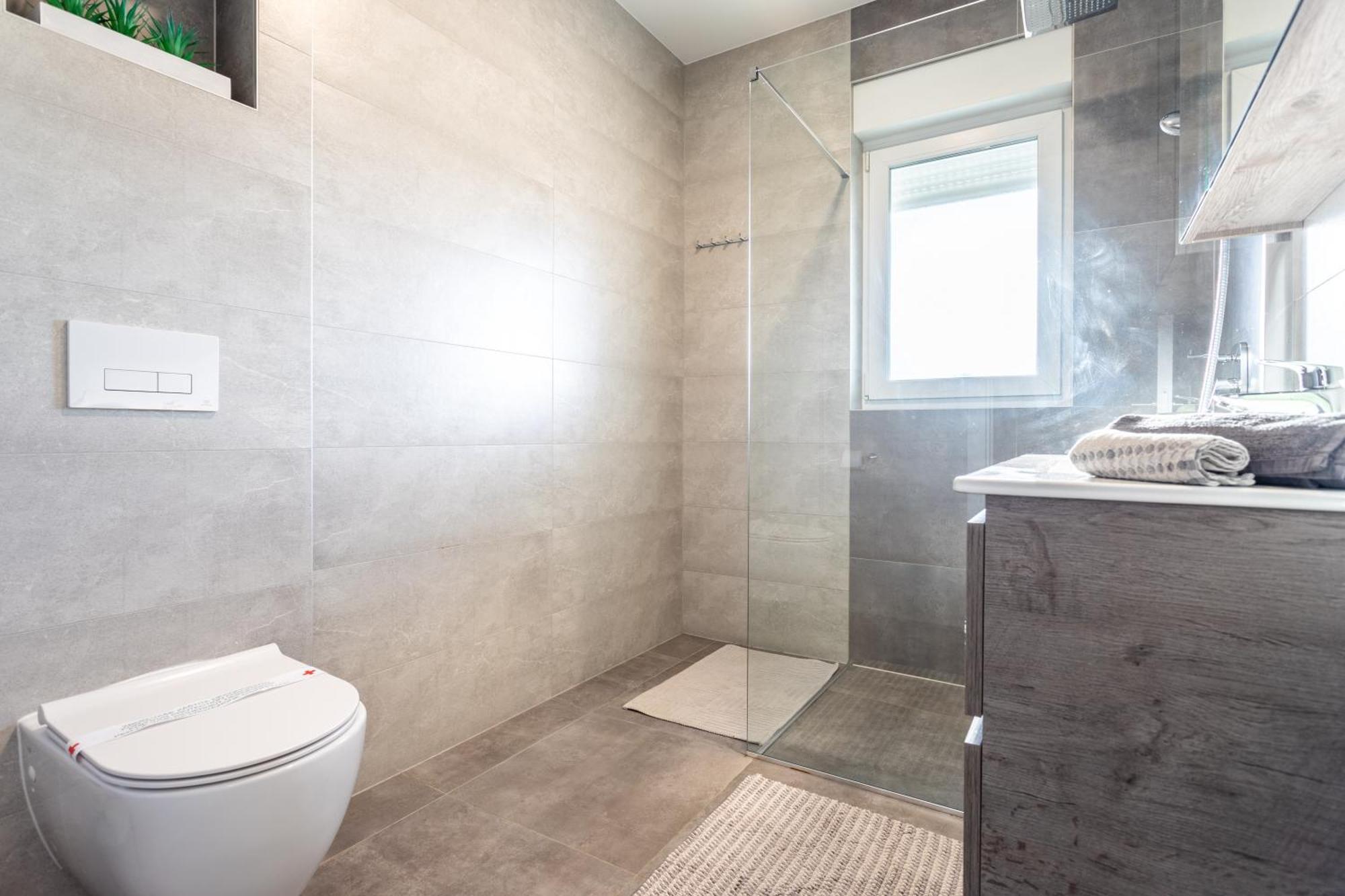 New Luxury 3-Bedroom Penthouse With Huge Terrace Split Exteriér fotografie