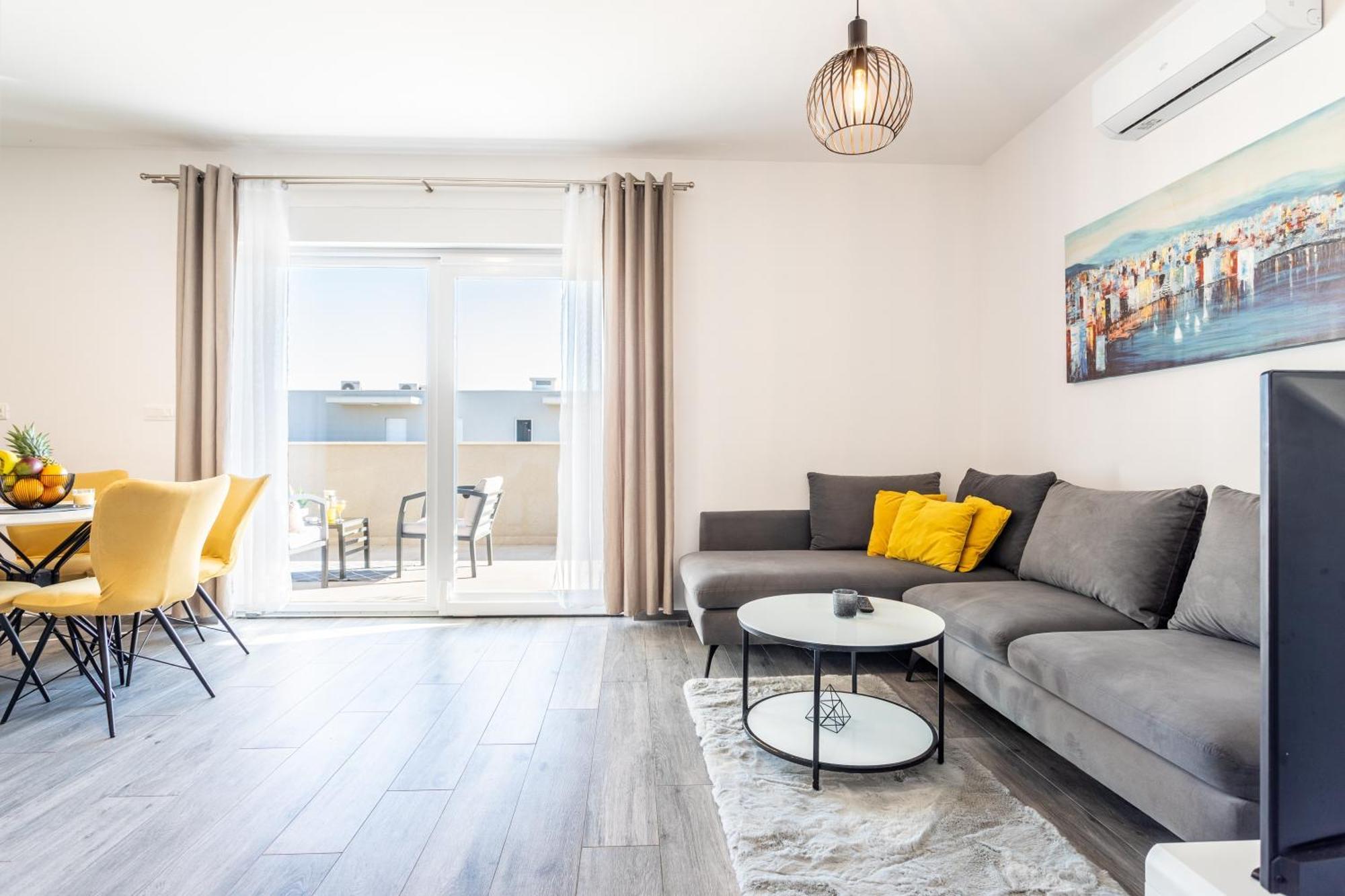 New Luxury 3-Bedroom Penthouse With Huge Terrace Split Exteriér fotografie