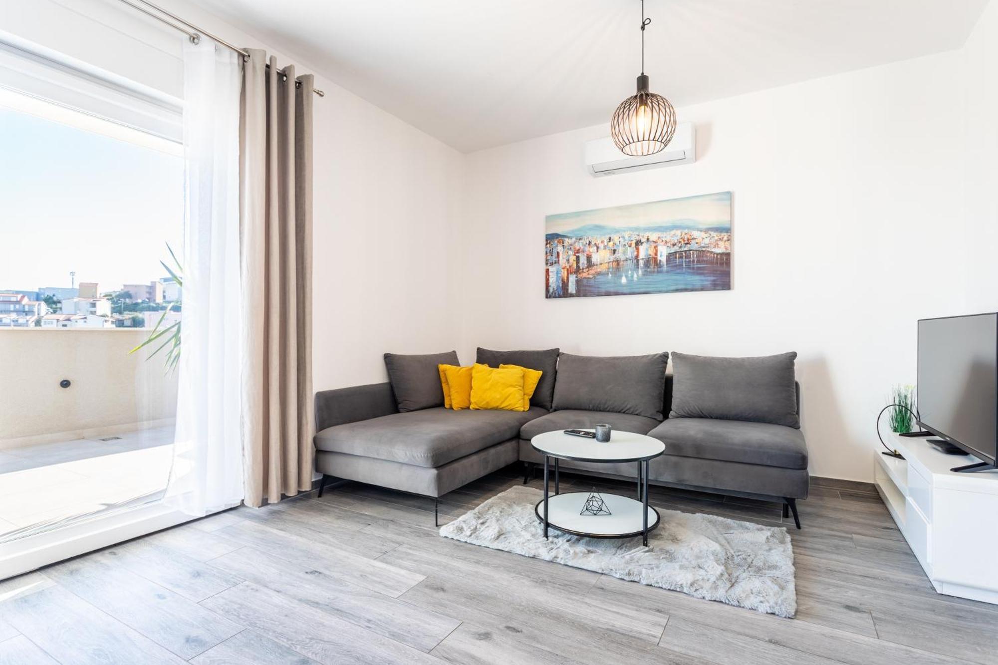 New Luxury 3-Bedroom Penthouse With Huge Terrace Split Exteriér fotografie