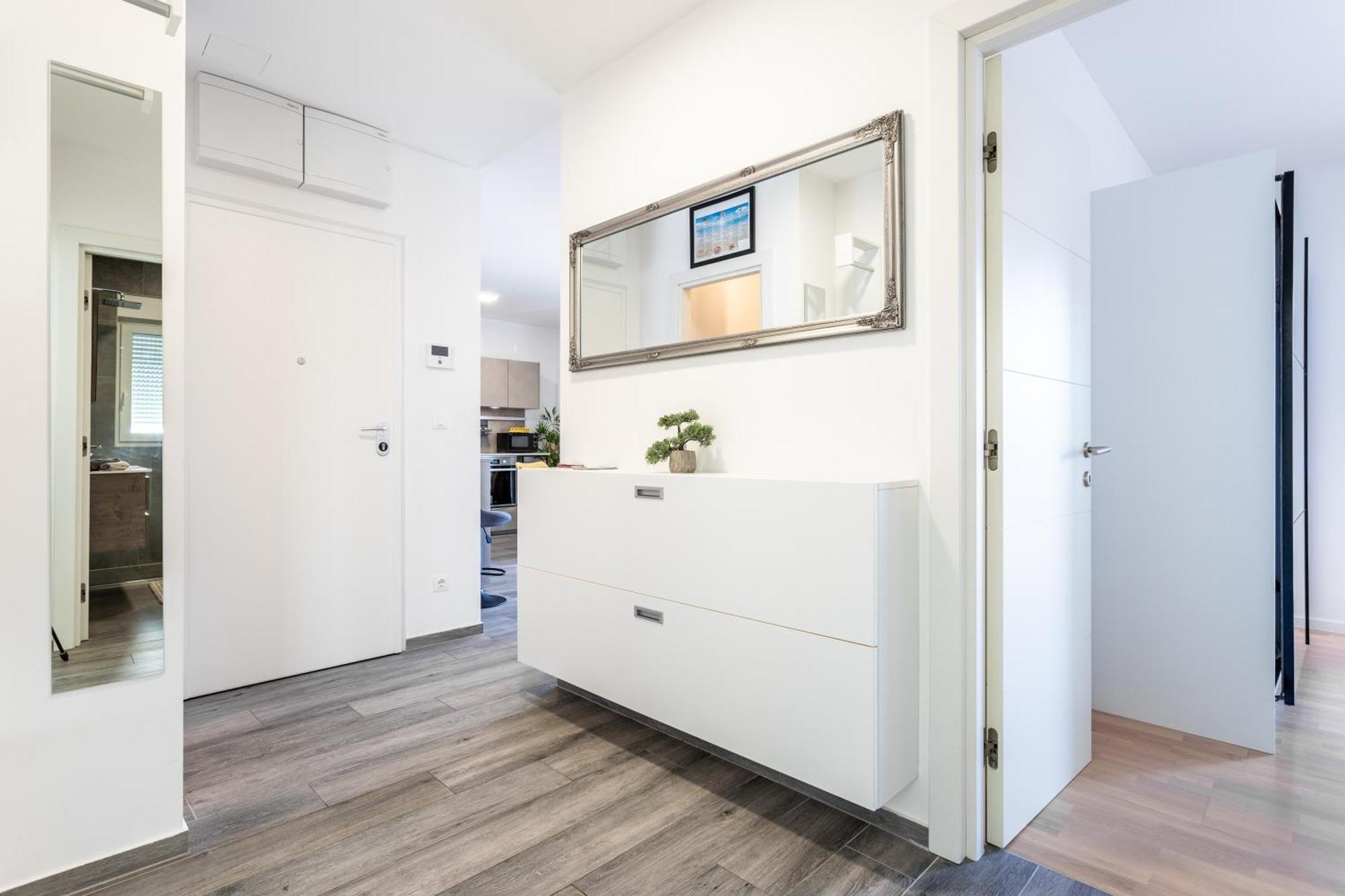 New Luxury 3-Bedroom Penthouse With Huge Terrace Split Exteriér fotografie